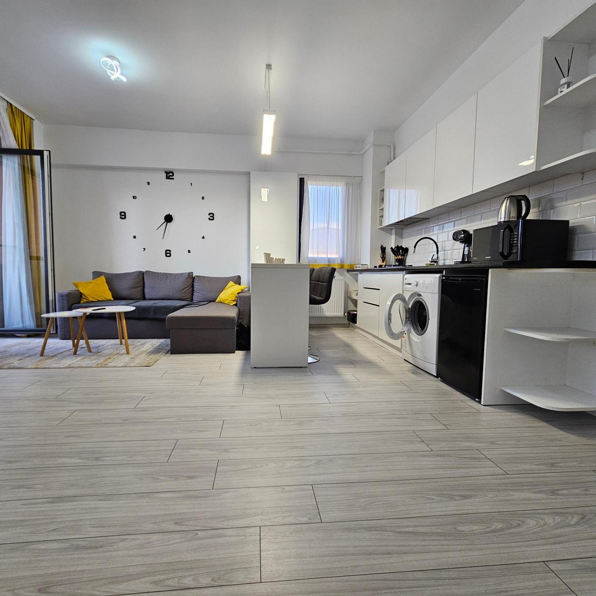 Apartament Dem Radulescu Langa Strand Ramnicu Valcea Exterior foto