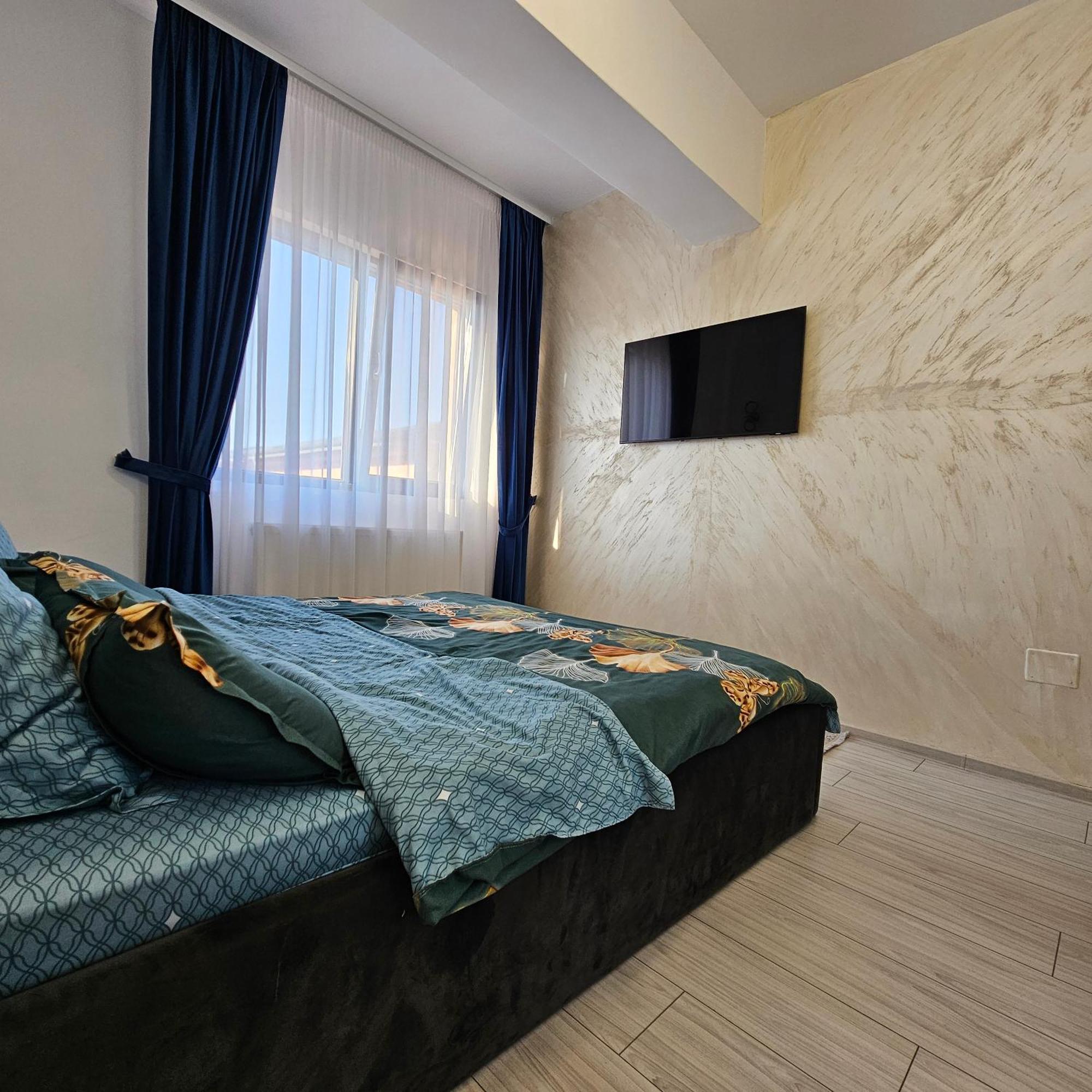 Apartament Dem Radulescu Langa Strand Ramnicu Valcea Exterior foto